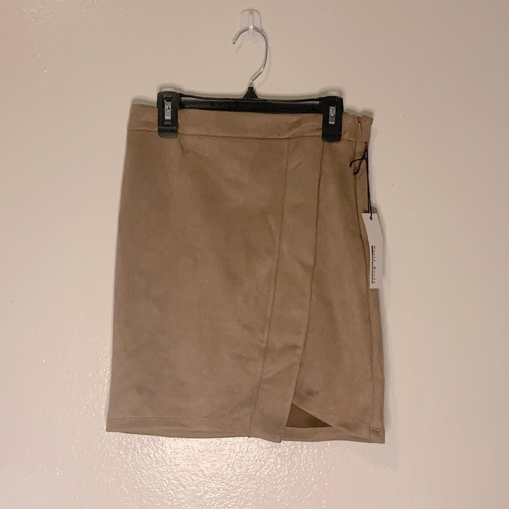 NWT Haute Monde Neutral Faux-Wrap Skirt